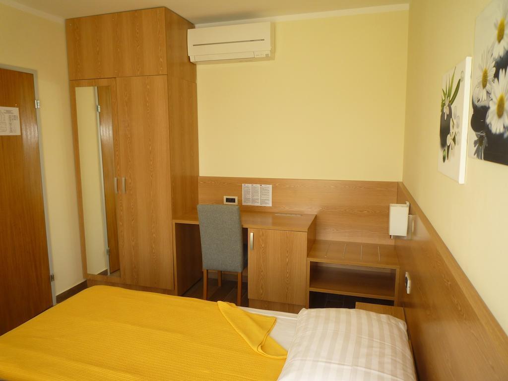 Bed & Breakfast Grgic Novigrad Istria Szoba fotó