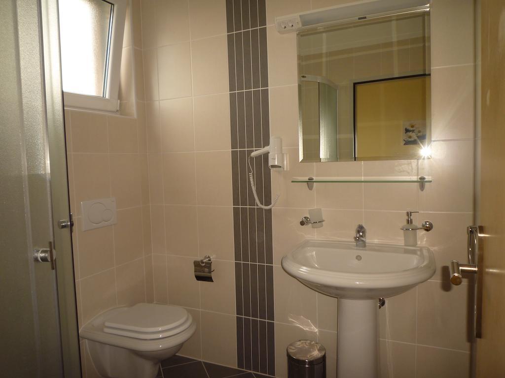 Bed & Breakfast Grgic Novigrad Istria Szoba fotó