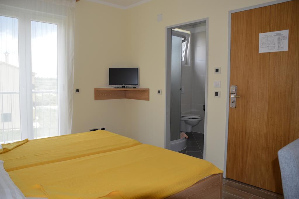 Bed & Breakfast Grgic Novigrad Istria Szoba fotó